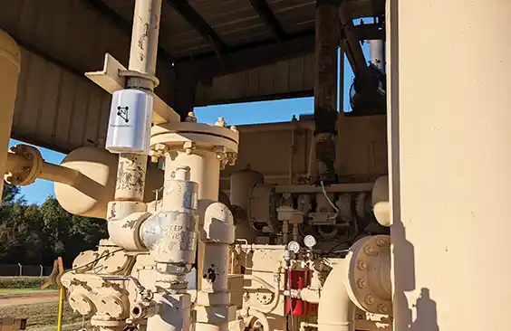 MethaneTrack™endpoint mounted in close proximity to compressor